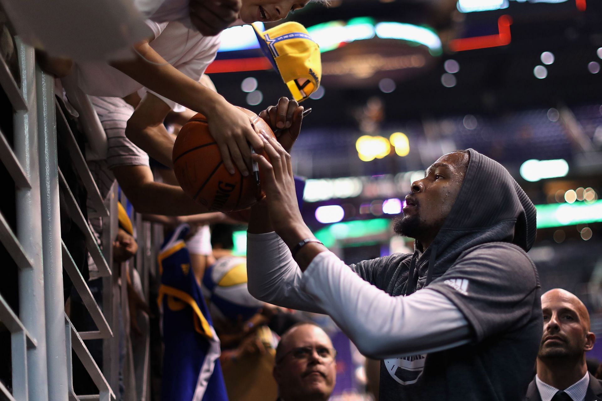 Durant showed love to a young fan, leading to an ecstatic reaction.