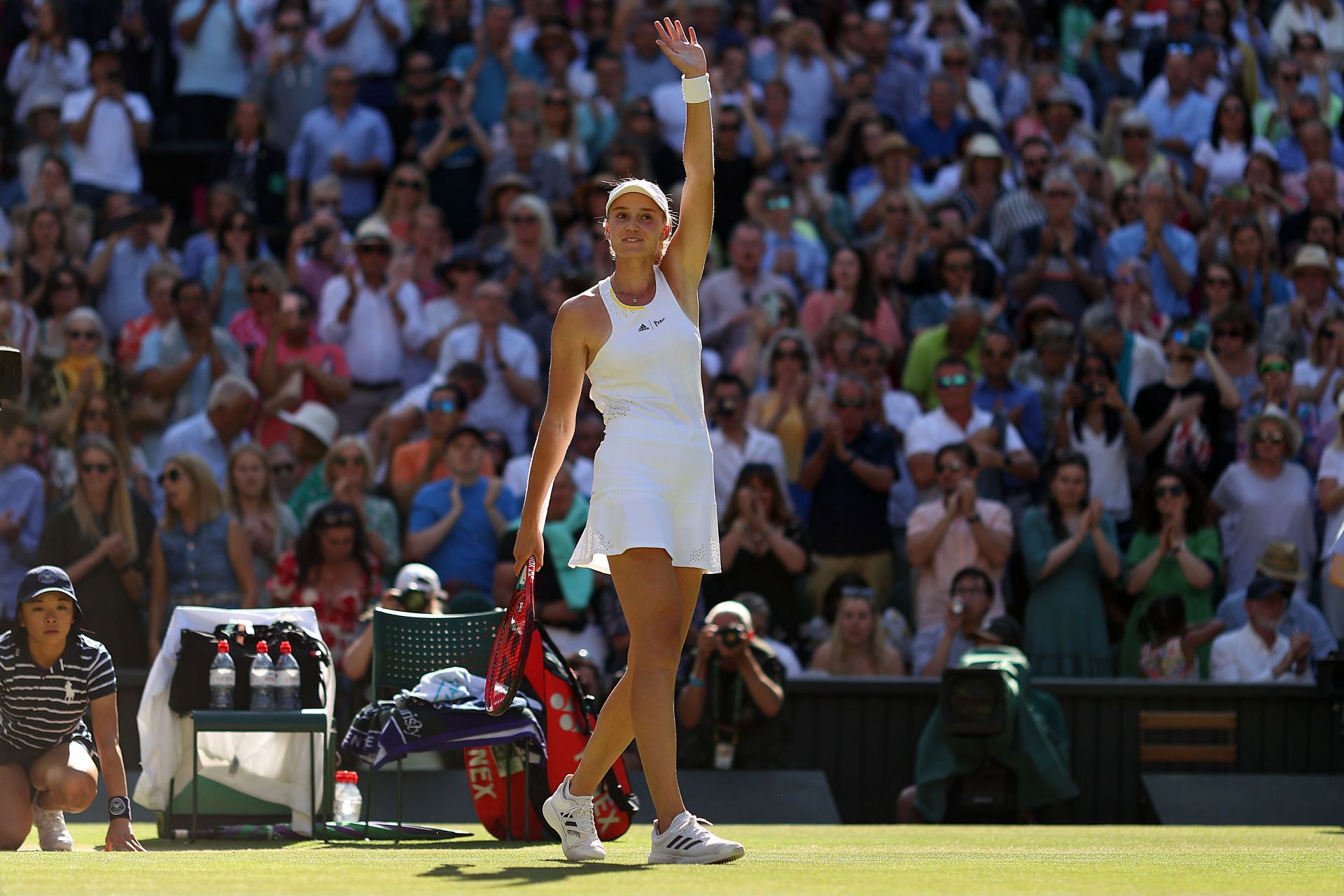 Elena Rybakina acknowledges the crowd after winning the semifinal.