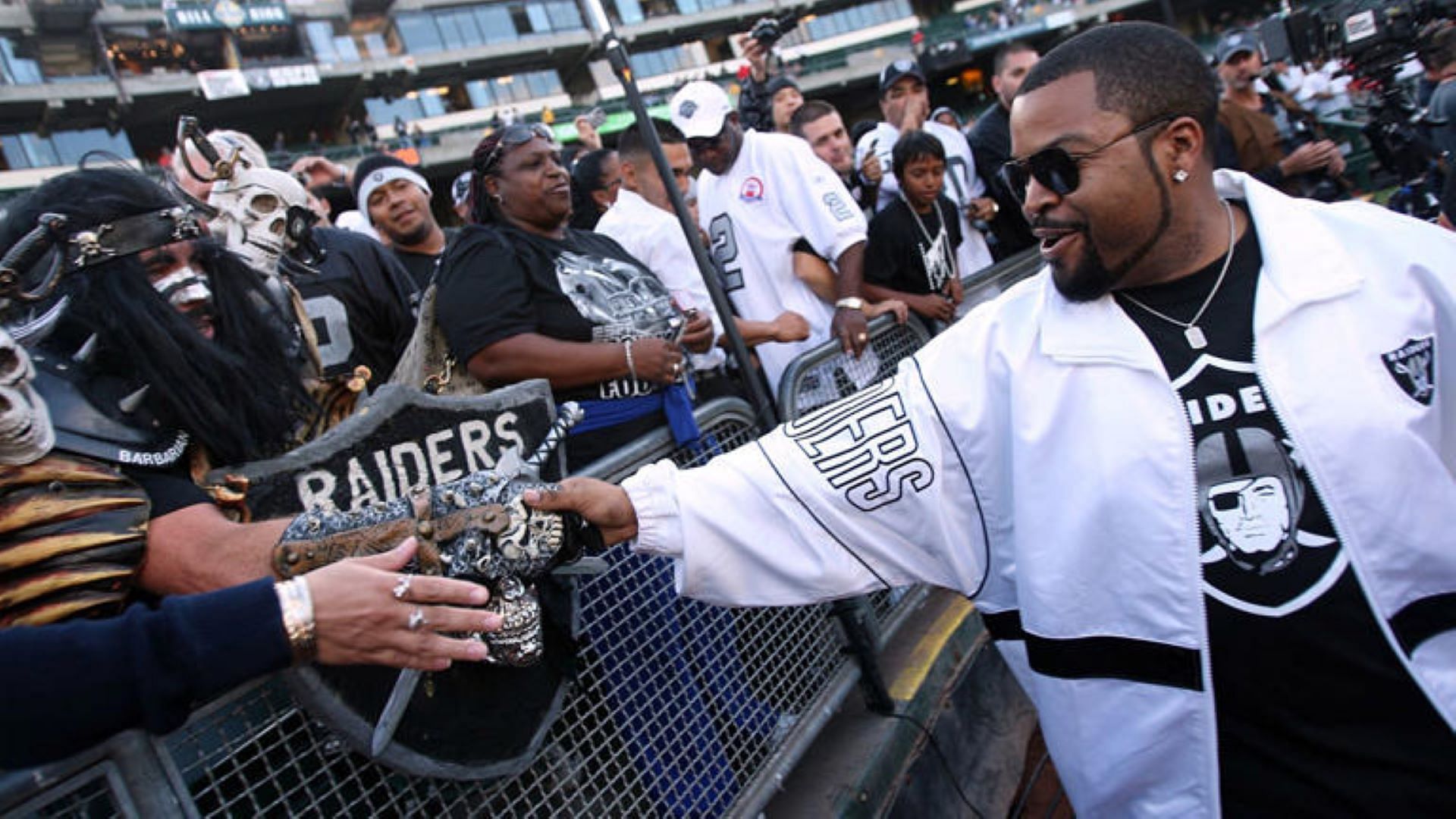 Raider Nation President' Ice Cube talks Las Vegas move, Raider