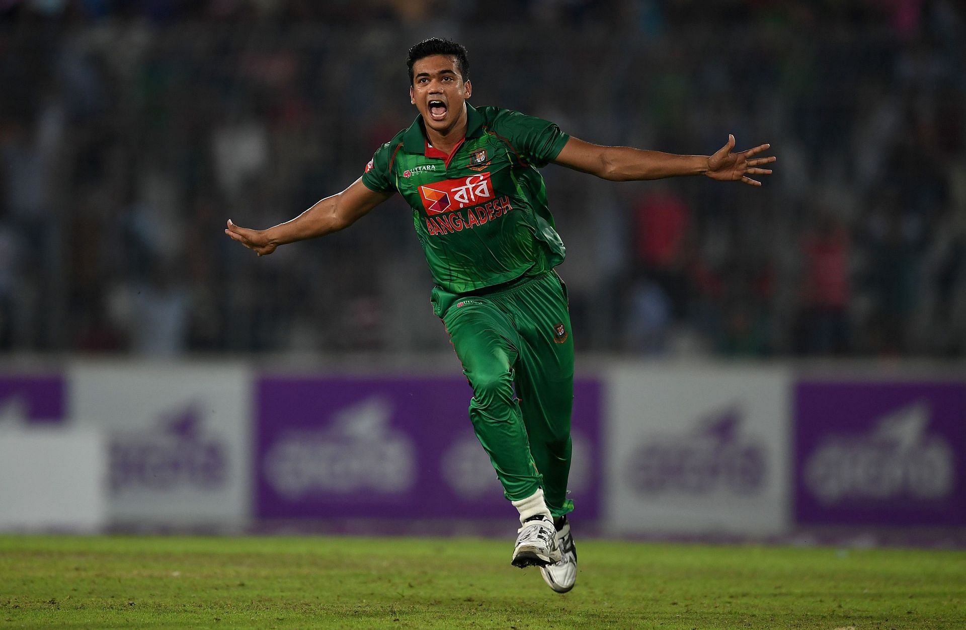 Bangladesh v England - 2nd One Day International