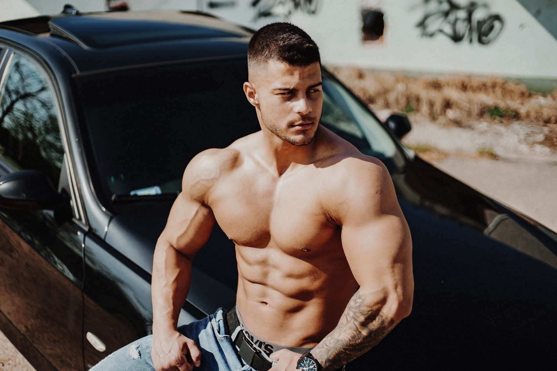 Best and effective free weight exercises to build visible pecs (Image via Unsplash/Norbert Buduczki)