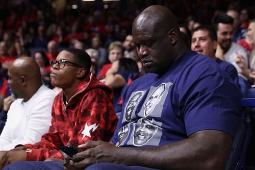 Sacred Heart v Arizona; Shaquille O'Neal and son Shareef