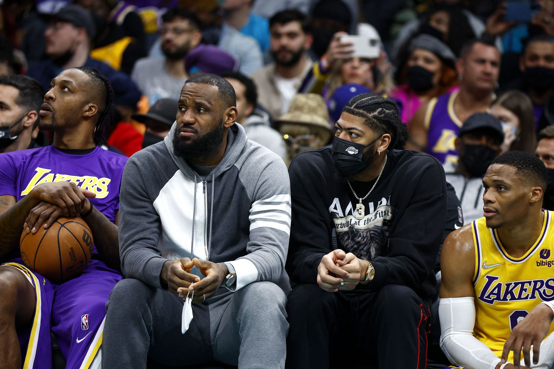 Los Angeles Lakers superstars on the bench