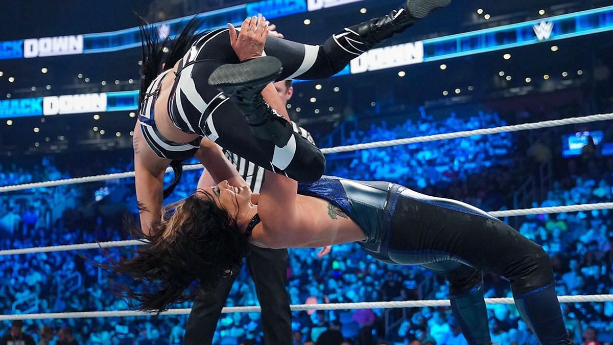 Raquel Rodriguez did not hold back against Sonya Deville on WWE SmackDown