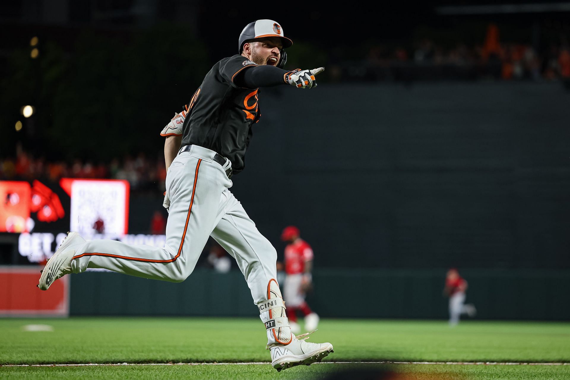 Trey Mancini completed a famous 5-4 comeback for the Baltimore Orioles.