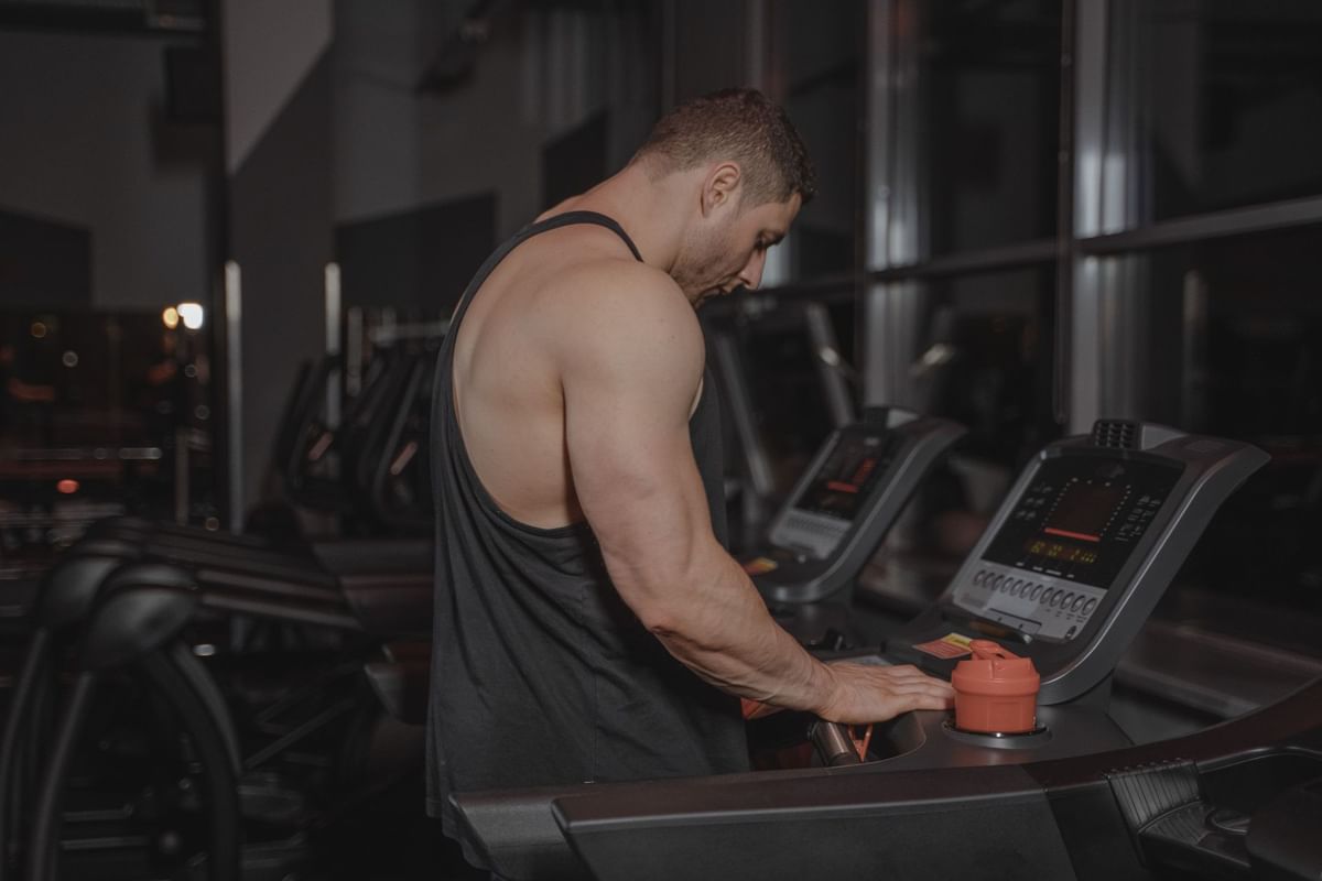 7 Best Treadmill Exercises Using High Intensity Interval Training (HIIT)