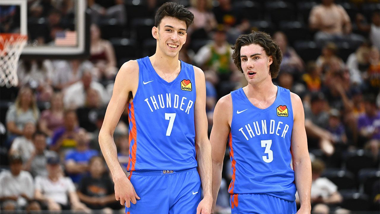 OKC Thunder rookie Chet Holmgren, left, and teammate &lt;a href=&#039;https://www.sportskeeda.com/basketball/josh-giddey&#039; target=&#039;_blank&#039; rel=&#039;noopener noreferrer&#039;&gt;Josh Giddey&lt;/a&gt;