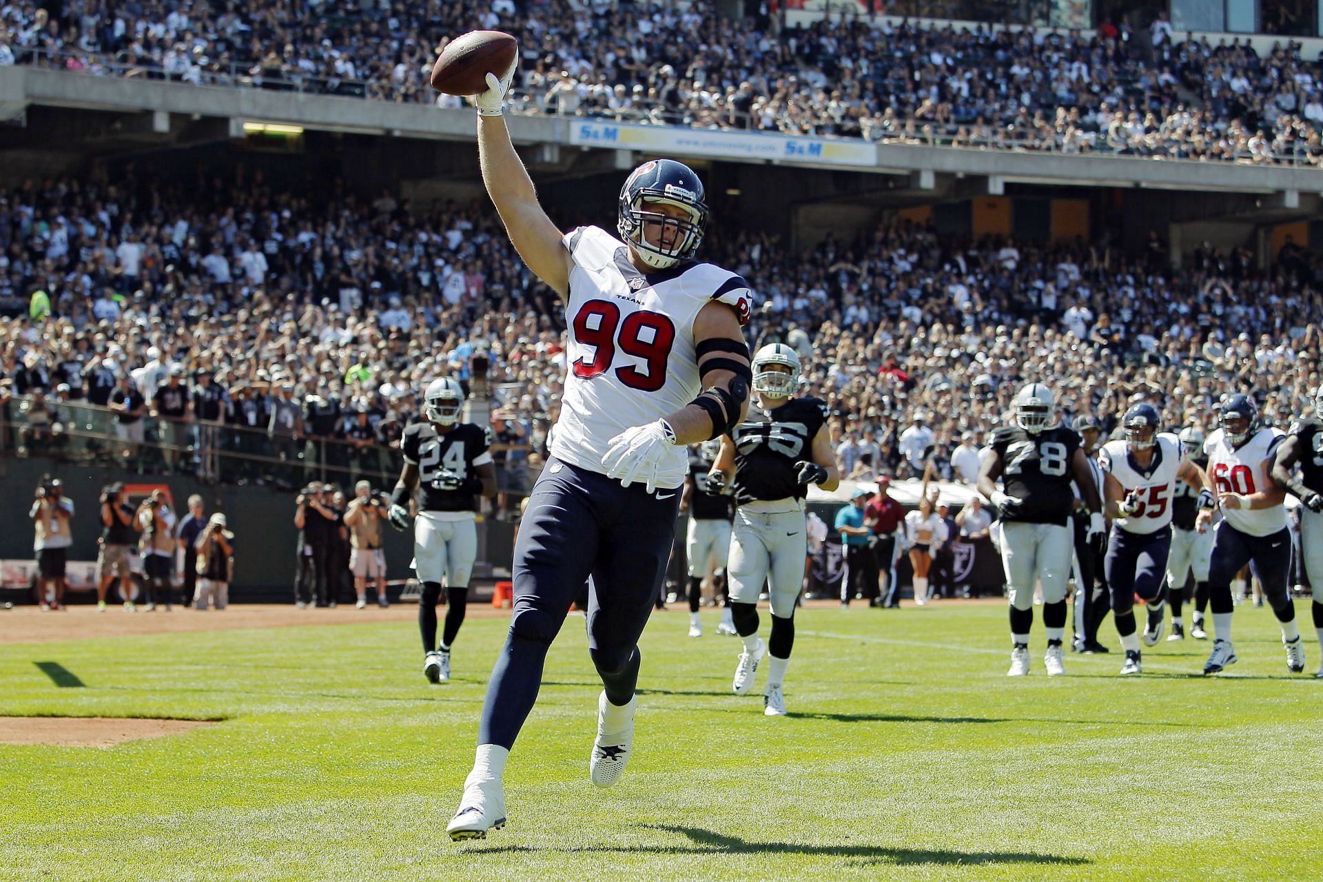 Houston Texans v Oakland Raiders