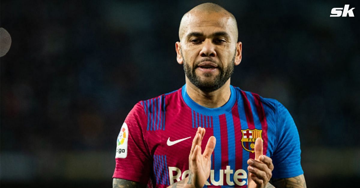 Barcelona star to be given Dani Alves&#039; shirt number