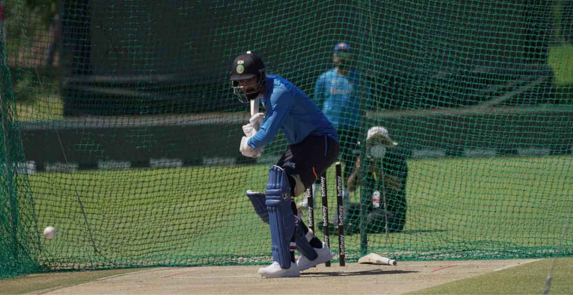 KL Rahul has resumed training after surgery on his groin. (Credit: Twitter)