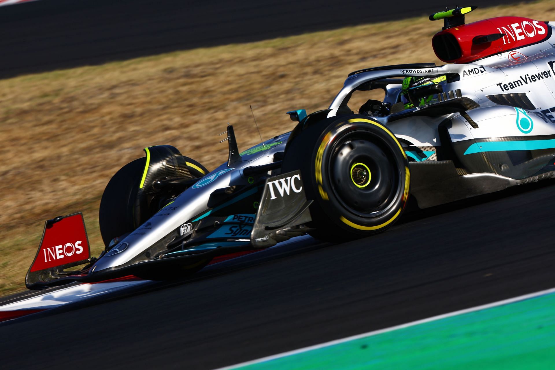 Hamilton: Crazy how Mercedes F1 car swings from track to track