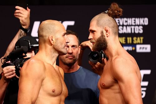 Glover Teixeira (left) and Jiri Prochazka (right) (Image via Getty)