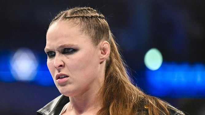 "You monotone, conspiracy theorist, pillow fists, bi*ch?" - Former WWE Women's Champion takes a brutal shot at Ronda Rousey