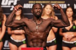 "I never thought I'd meet somebody with feet worse than mine!" - Daniel Cormier on seeing Jared Cannonier's feet