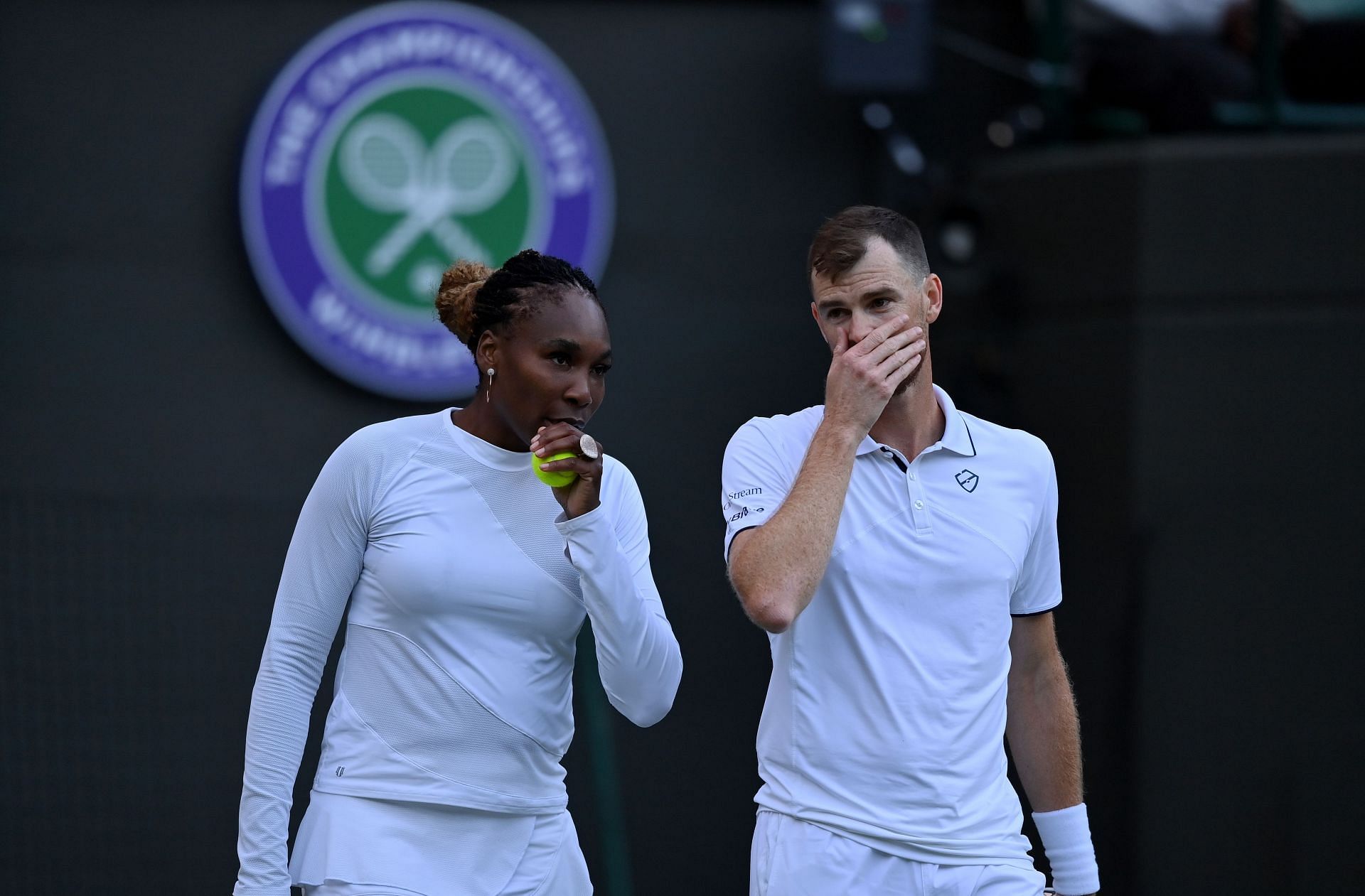 Venus Williams and Jamie Murray during their match.