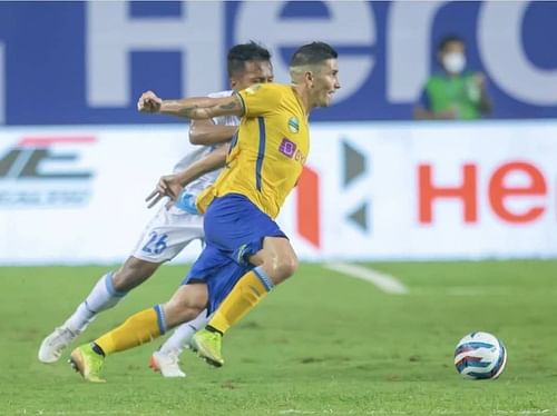 Jorge Pereyra Diaz in action for Kerala Blasters FC during ISL 2021-22 (Image Courtesy: Jorge Pereyra Diaz Instagram)