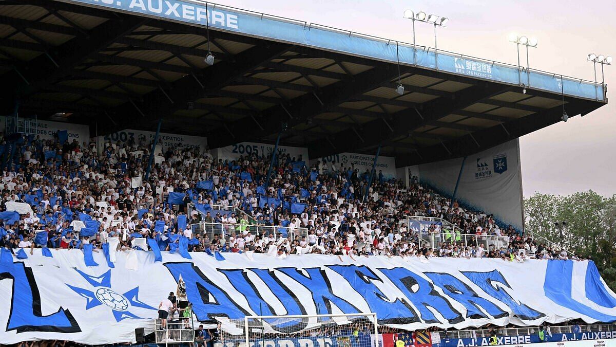 AJ Auxerre - Fans at Stade Abbe Deschamps