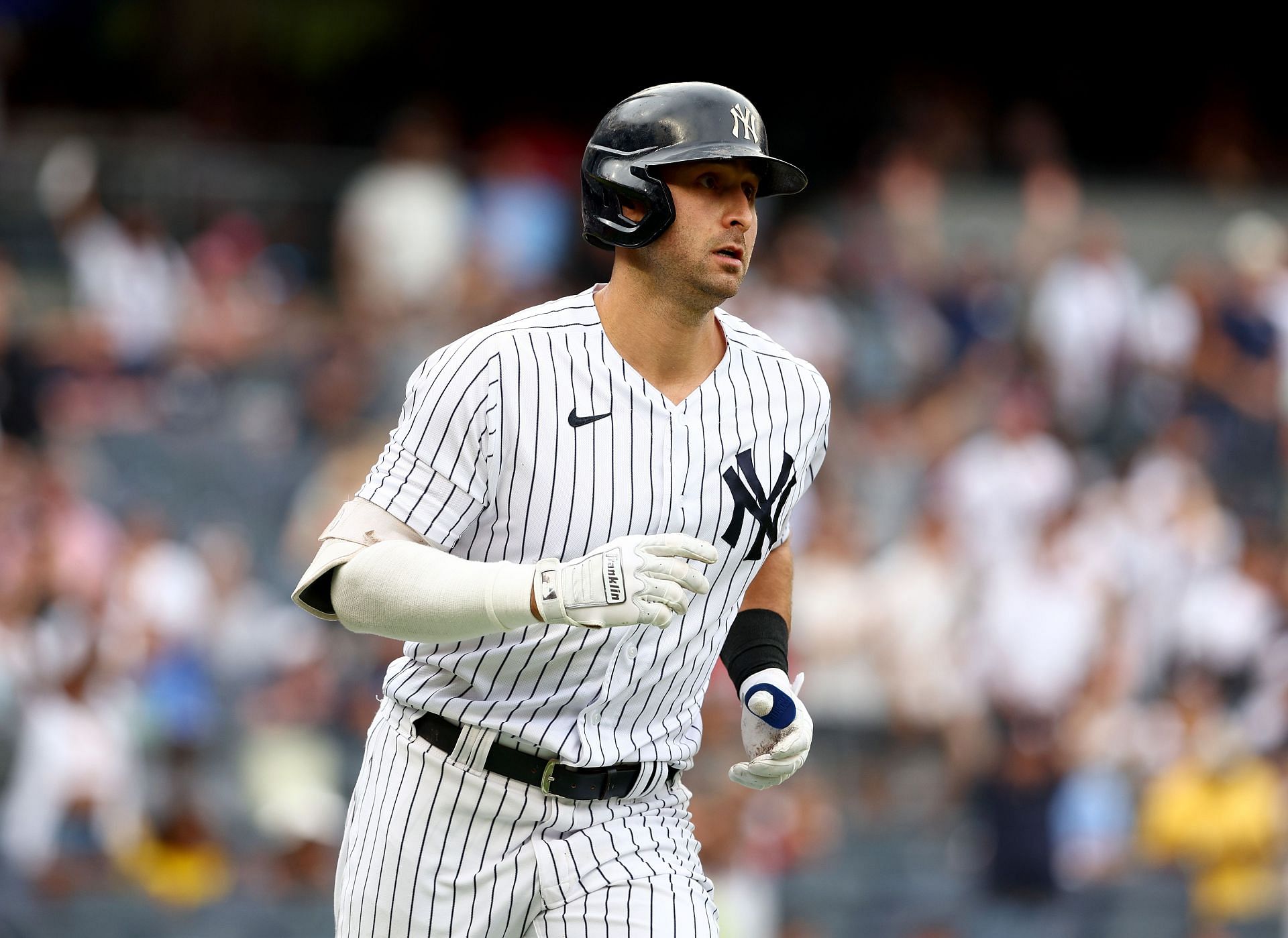 Yankees trade rumors: New York acquires Texas Rangers OF Joey