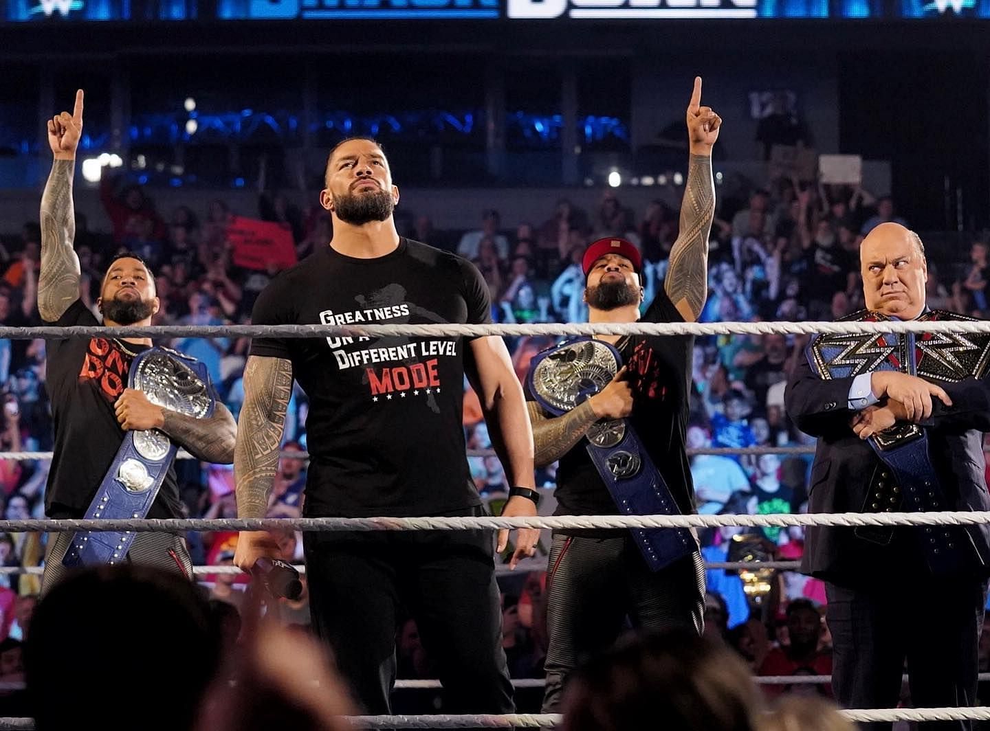 WWE Raw के एपिसोड में रोमन रेंस के आने से फायदा हुआ है