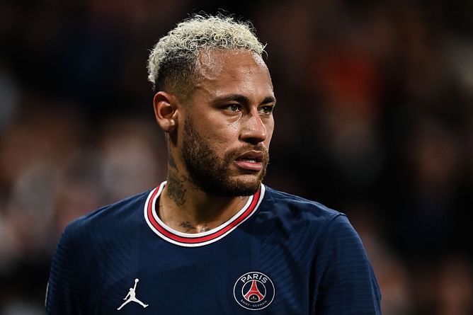 “I can’t contradict an article that is talking nonsense” – PSG star Neymar hits out at media claim suggesting he doesn’t accept criticism