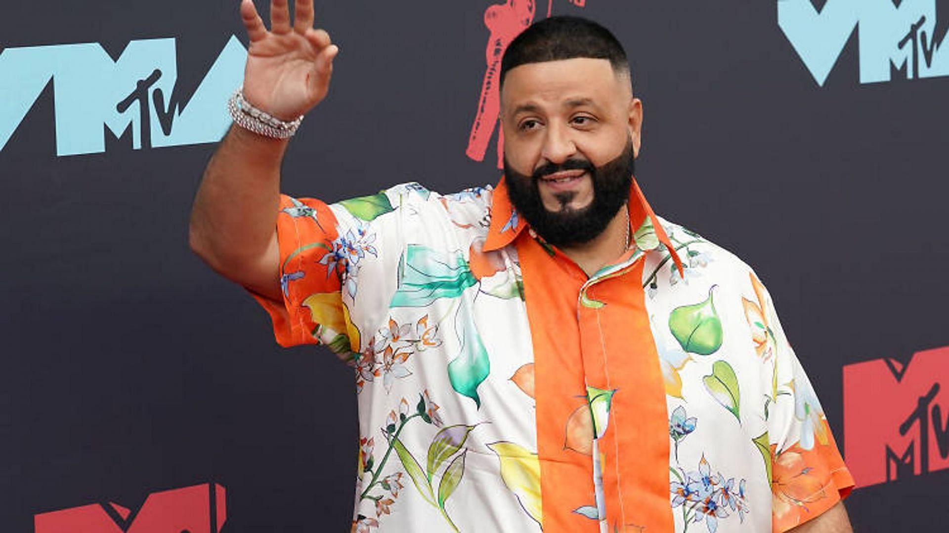 DJ Khaled purchases Mega Millions lottery tickets (Image via Getty Images)