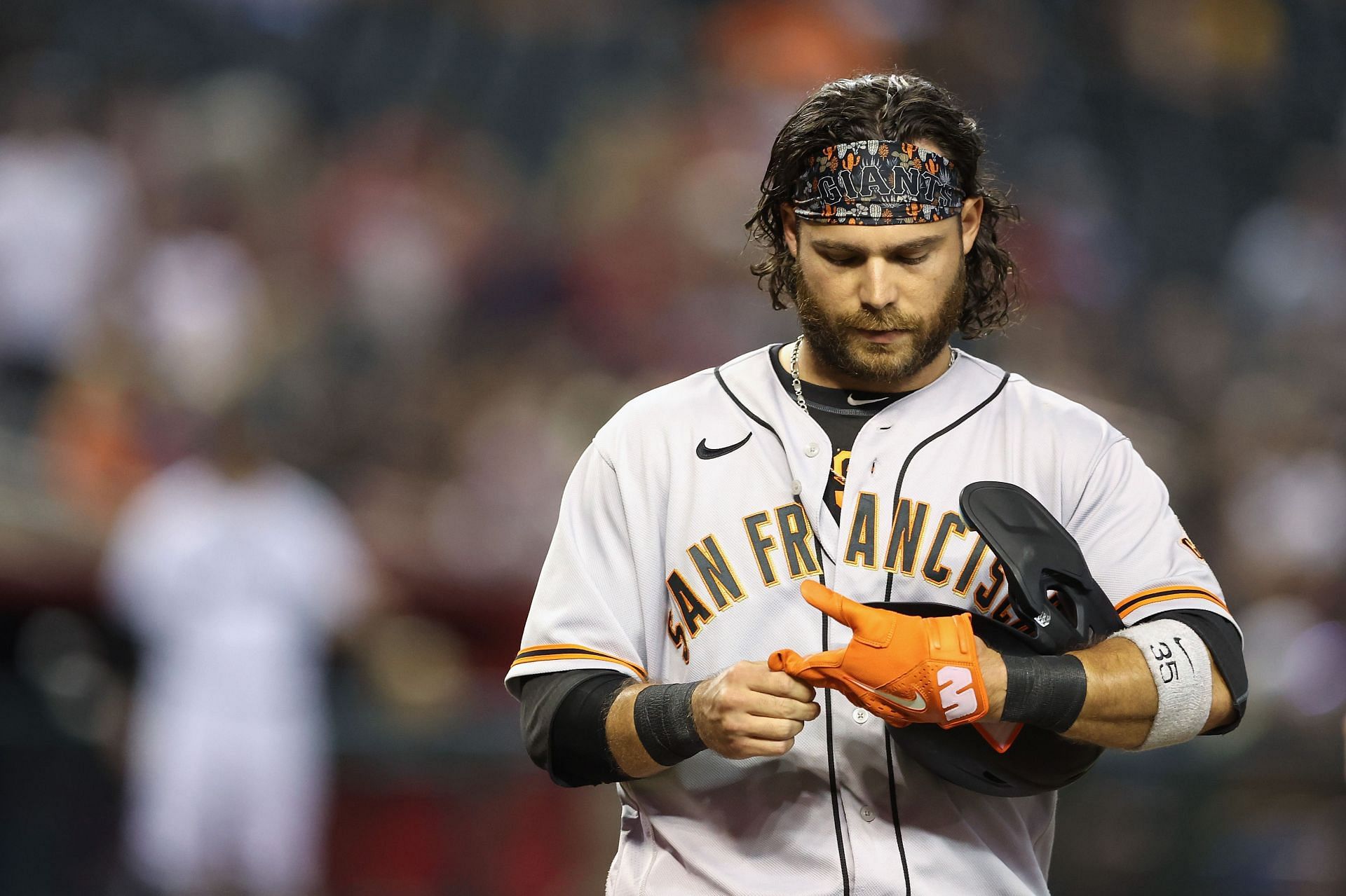 SF Giants star Brandon Crawford's wife Jalynne shares memorable pictures  from iconic mountain trip, leaves MLB host Kelly Nash impressed