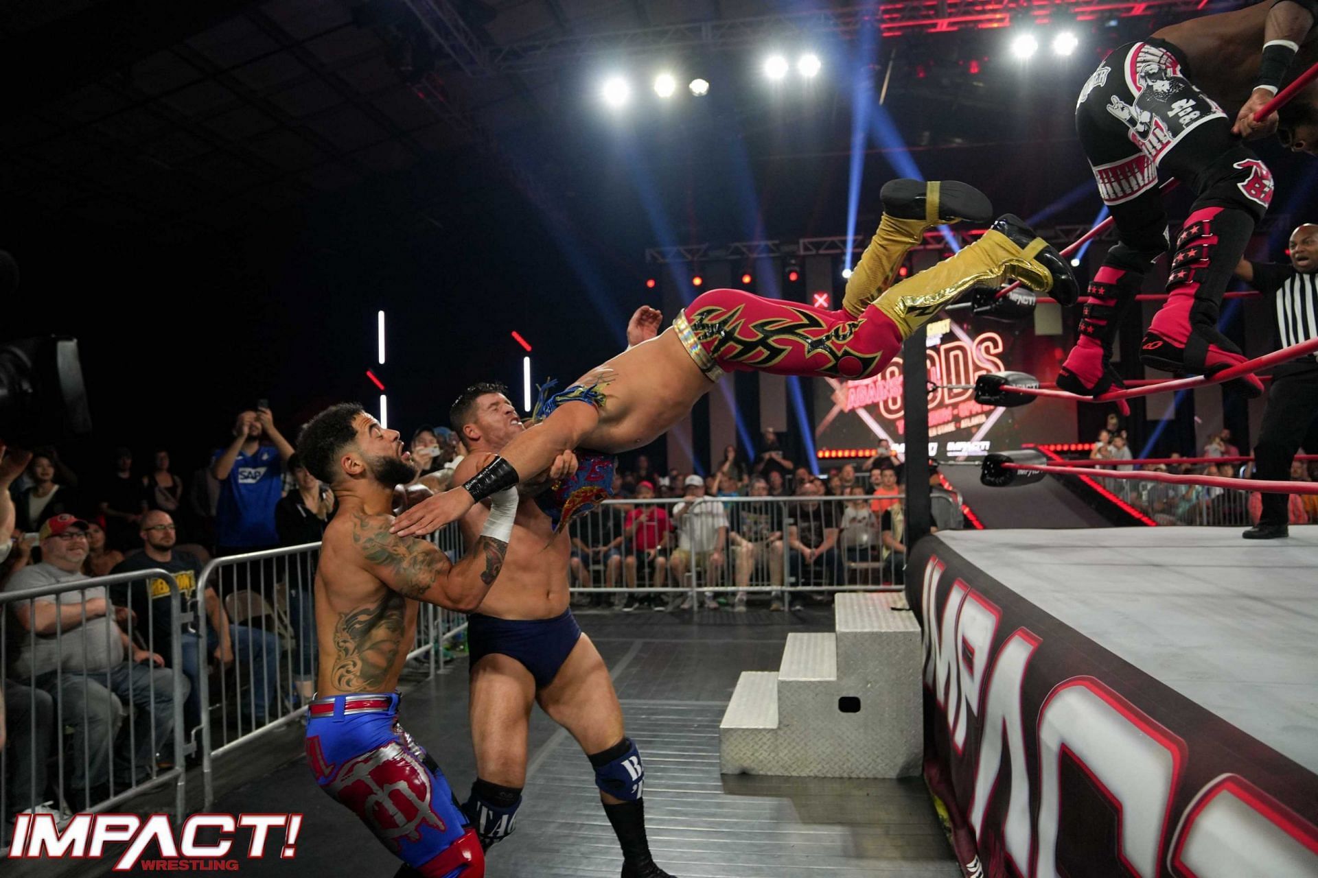 The show kicked off with a high-octane #1 Contender match for X-Division Championship