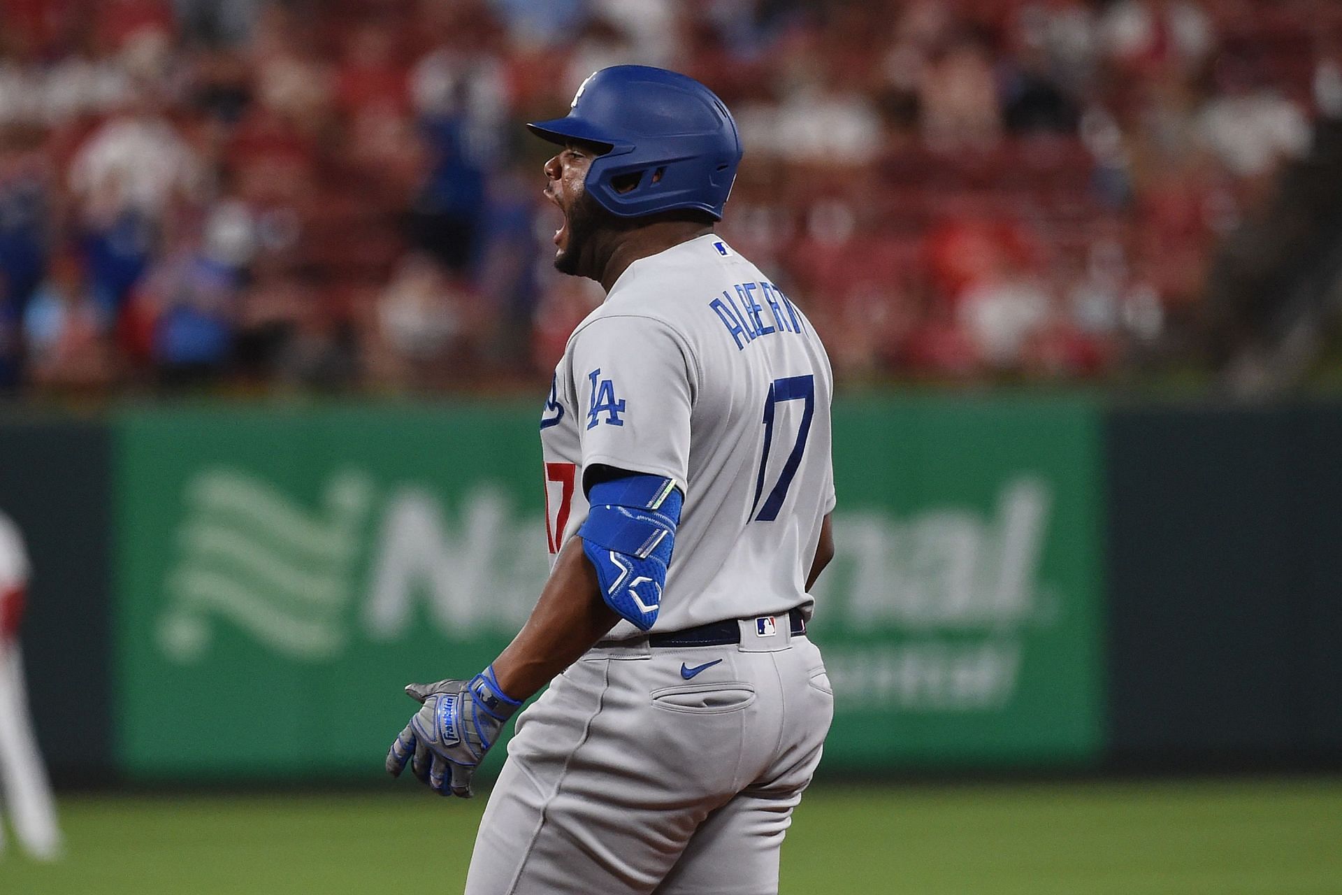 Dodgers, Mookie Betts fall short again in loss to Cardinals - Los