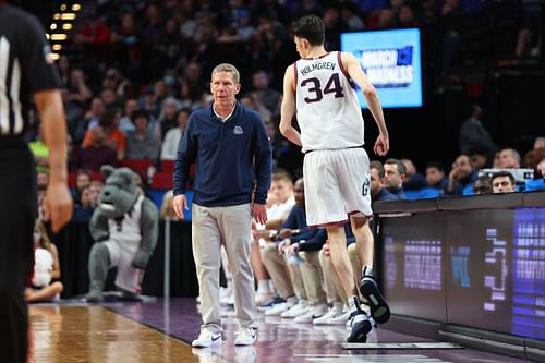 Coach Mark Few and Chet Holmgren during the Memphis v Gonzaga game