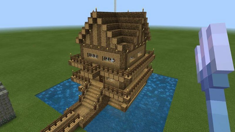 Minecraft houses can have moats (Image via Reddit)