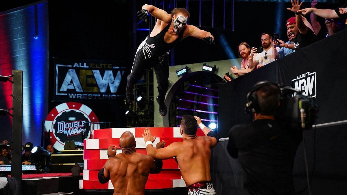 Sting taking to the air during his first AEW Double or Nothing.