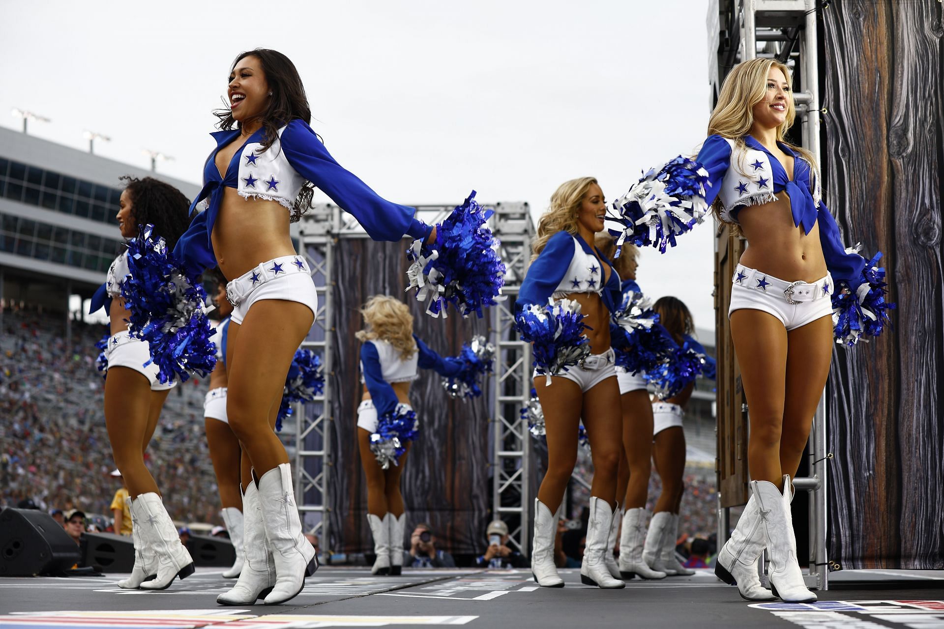 What are the rules for NFL cheerleaders? Dating NFL players, tattoos,  social media - AS USA