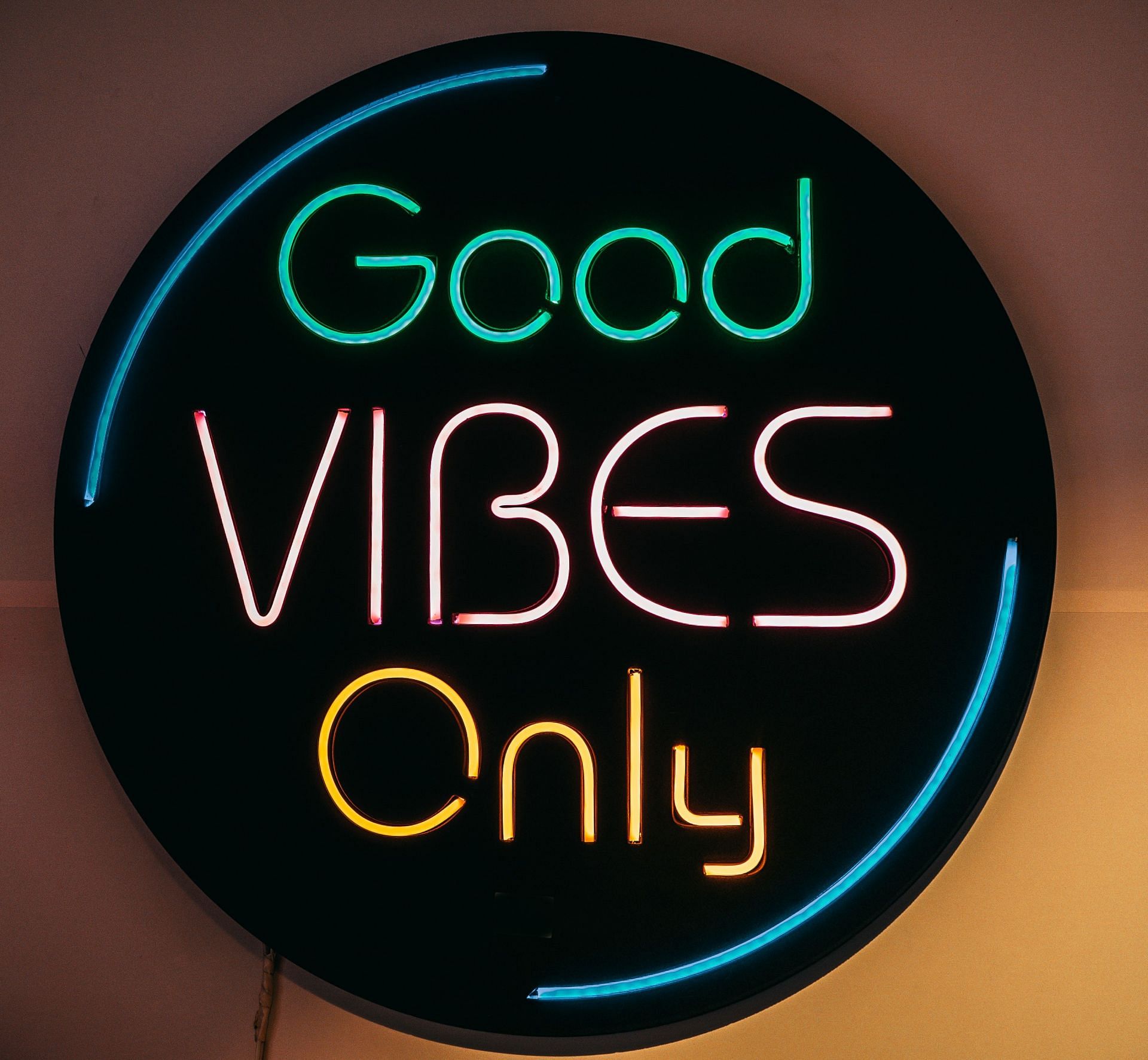 Is good vibes only a myth? (Photo via Pexels/ Meruyert Gonullu)