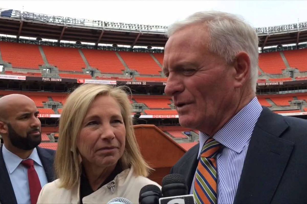 Browns owners Jimmy and Dee Haslam are in hot water over their reaction to Deshaun Watson&#039;s suspension