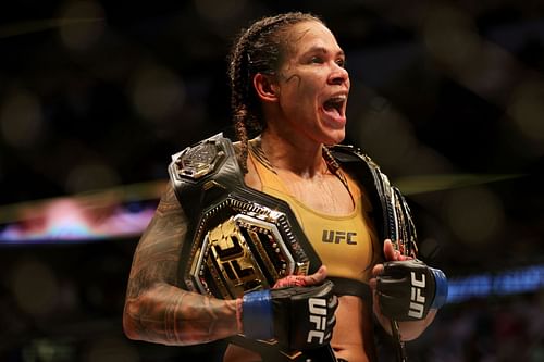 Amanda Nunes regained her UFC women's bantamweight title on Saturday