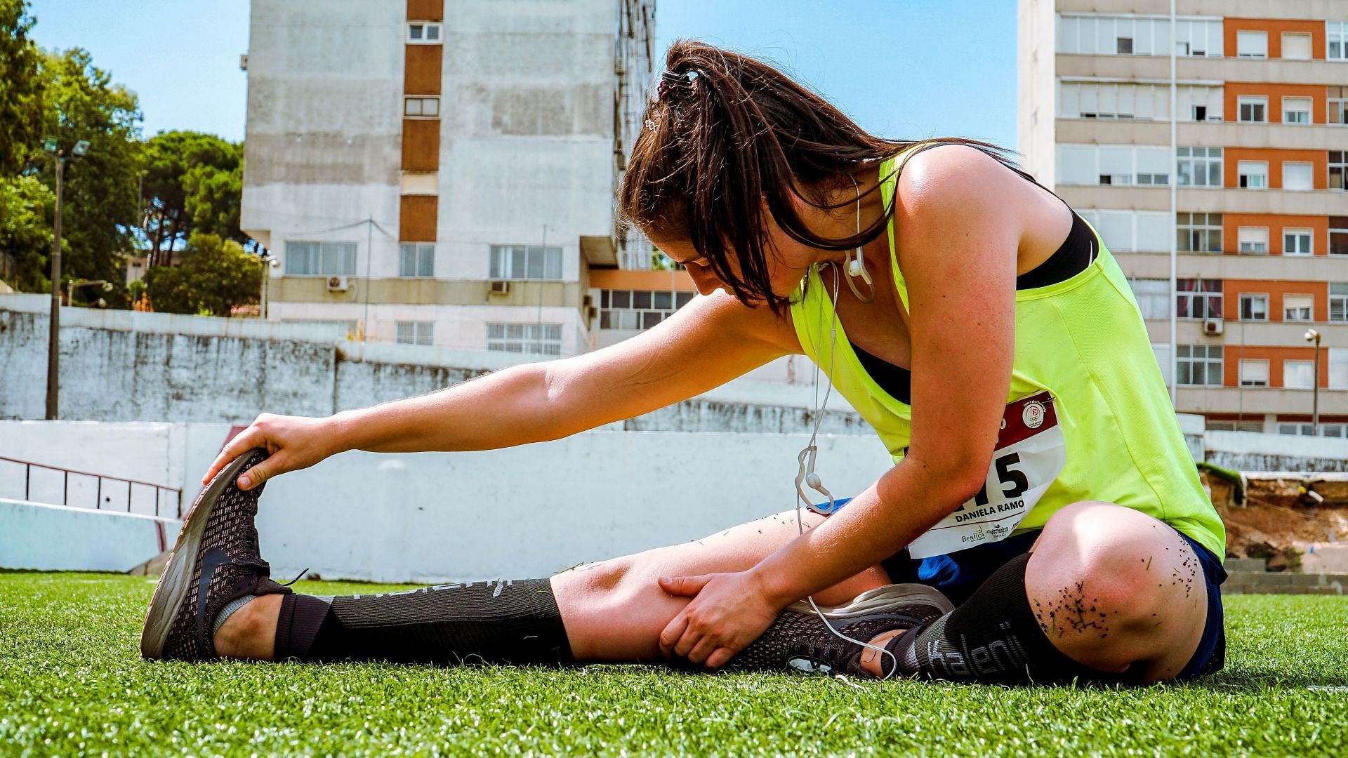 Cool-down exercises should be an essential part of the workout routine. (Image via Pexels/Run ffwpu)