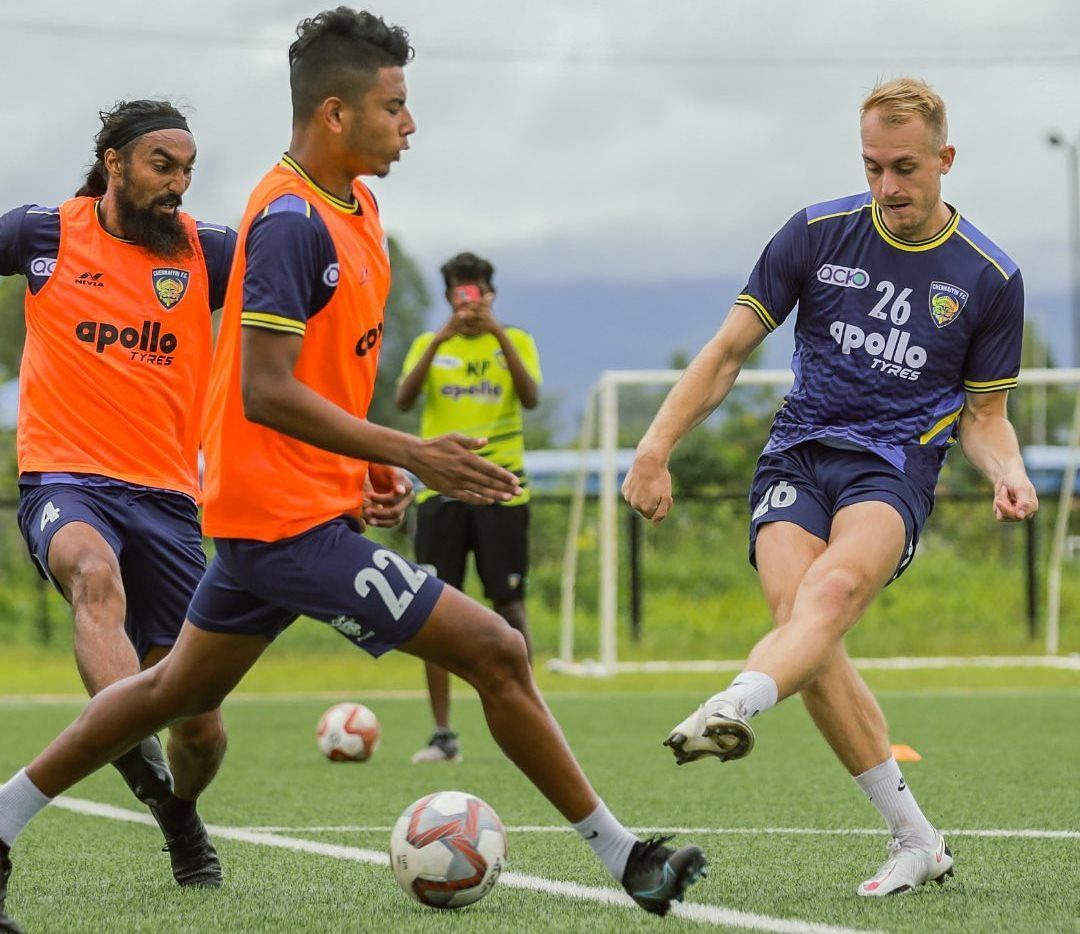 German midfielder Julius D&uuml;ker (right) has been impressive in his first two matches for Chennaiyin FC. (Image - Twitter @ChennaiyinFC)