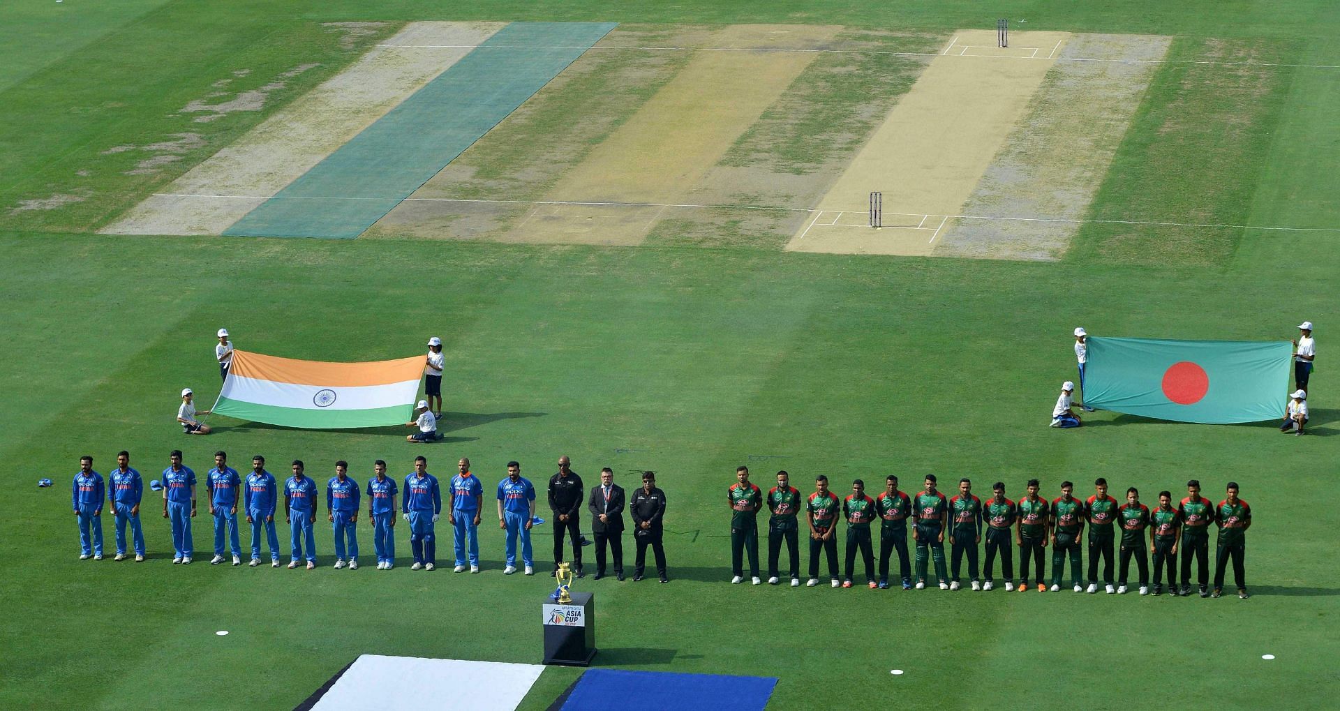 India and Bangladesh teams line up before the 2018 Asia Cup final | Image: Twitter/Geo Sports