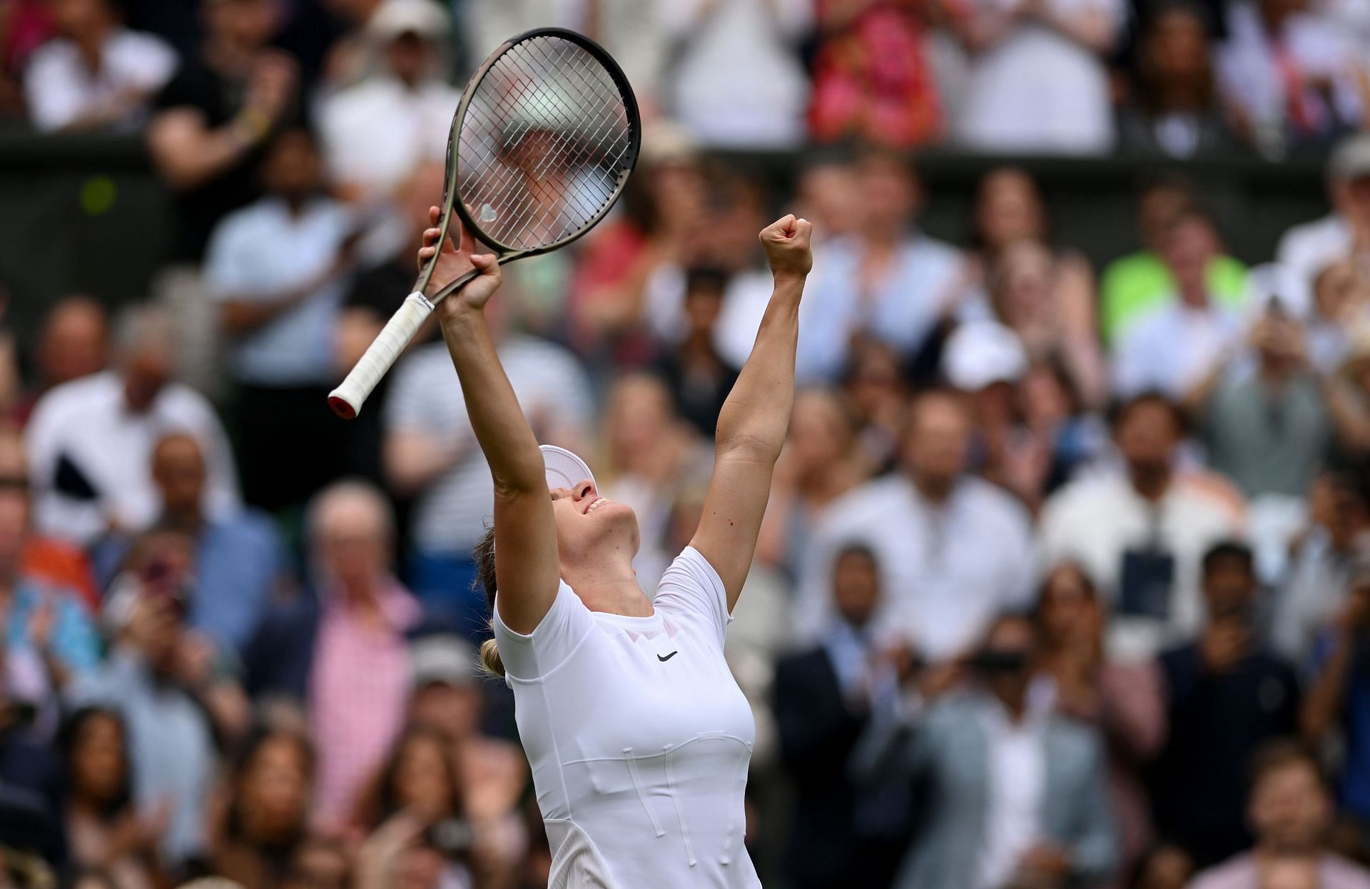 Halep at the 2022 Wimbledon Championships.