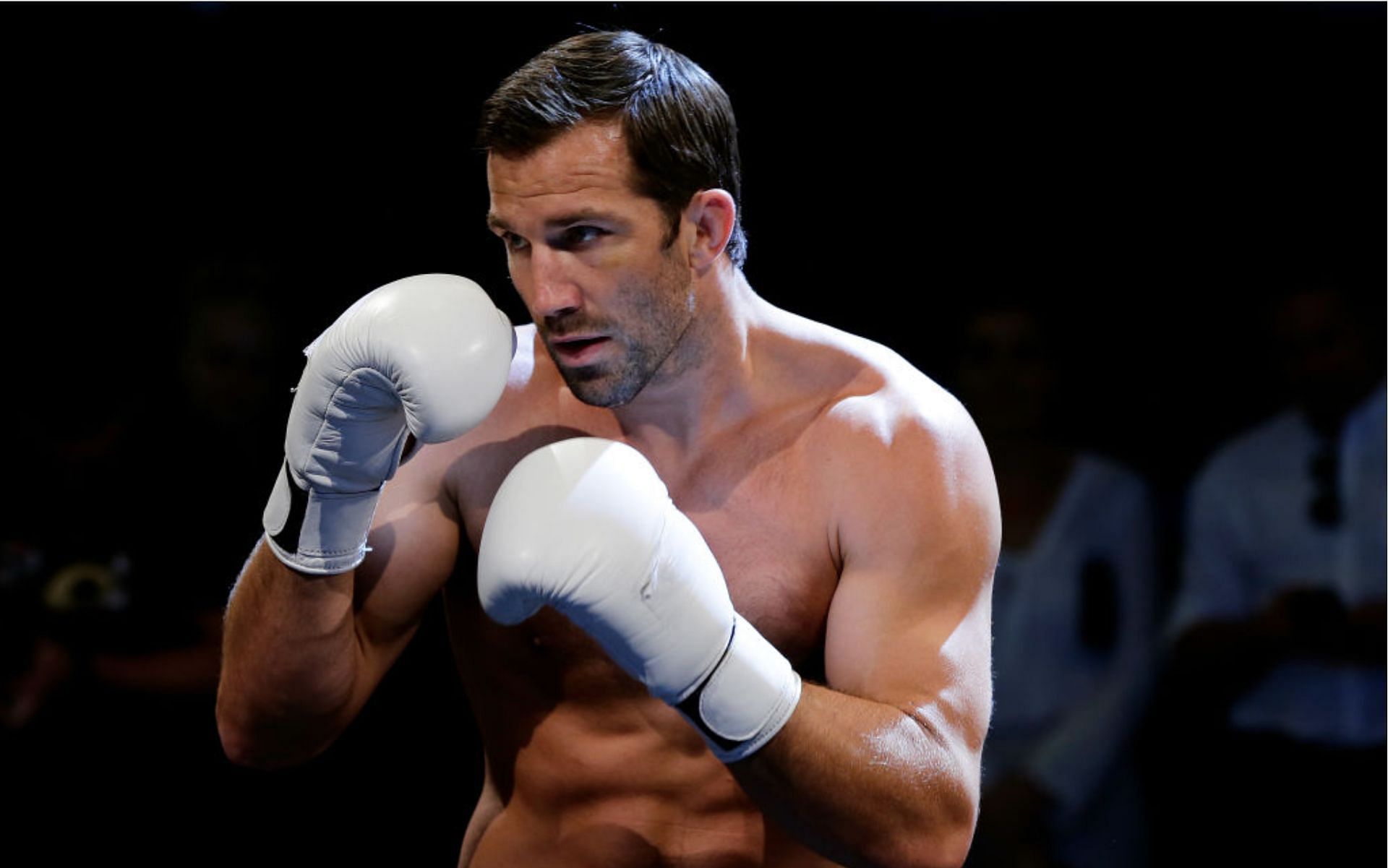 Luke Rockhold during a UFC 221 workout session