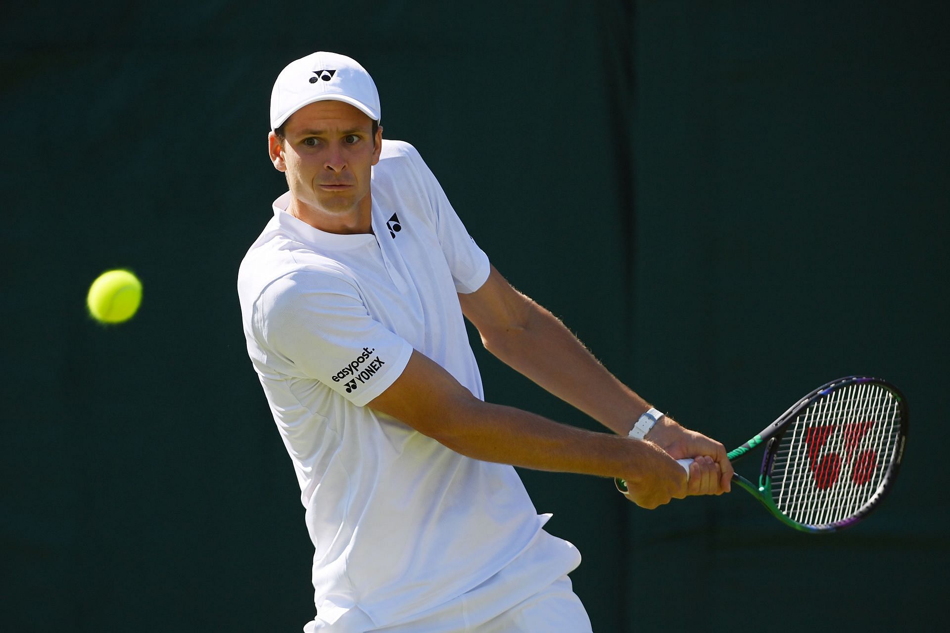 Hubert Hurkacz in action at the 2022 Wimbledon Championships