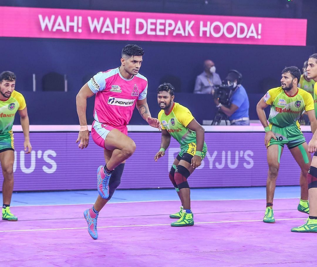 PKL 9 से पहले केदारनाथ धाम दर्शन करने पहुंचे दीपक हूडा