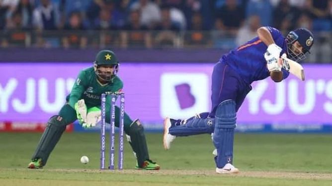 IND vs PAK 2022: "When we were singing our national anthem, I actually got goosebumps"- Rishabh Pant on his maiden India-Pakistan match