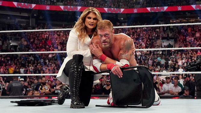 5 things WWE RAW got right this week: Massive return; Hall of Famer gets in on the action