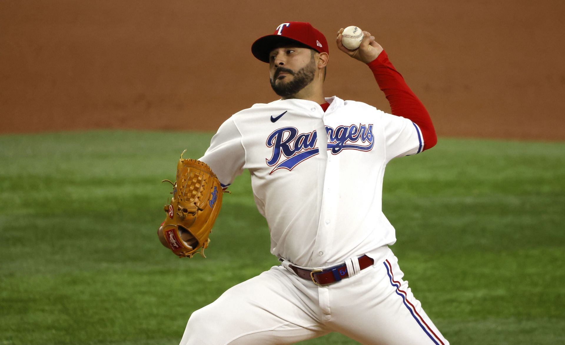 Martin Perez of the Rangers pitches Tuesday.