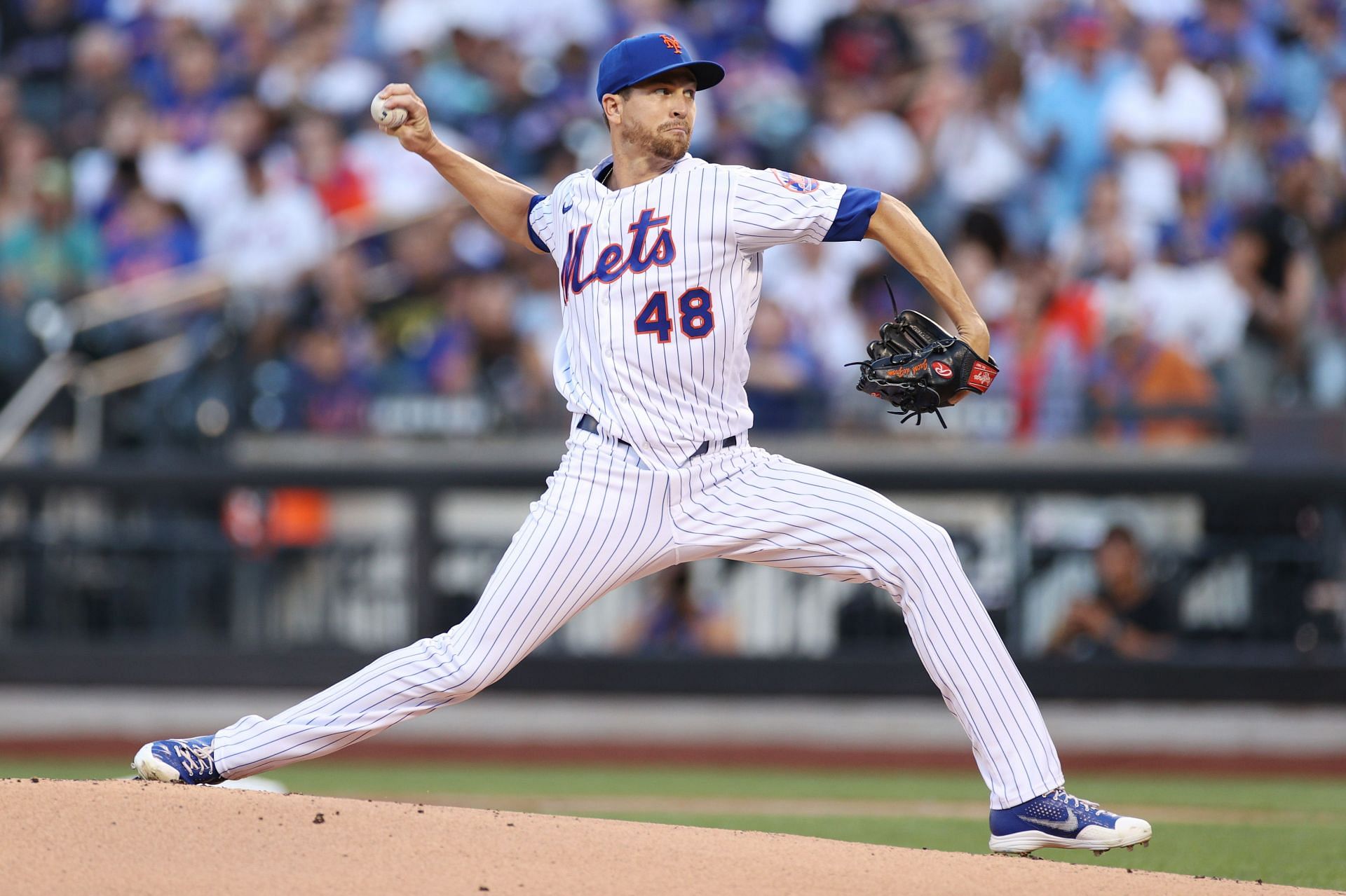 Jacob deGrom dominates Phillies in Mets' win