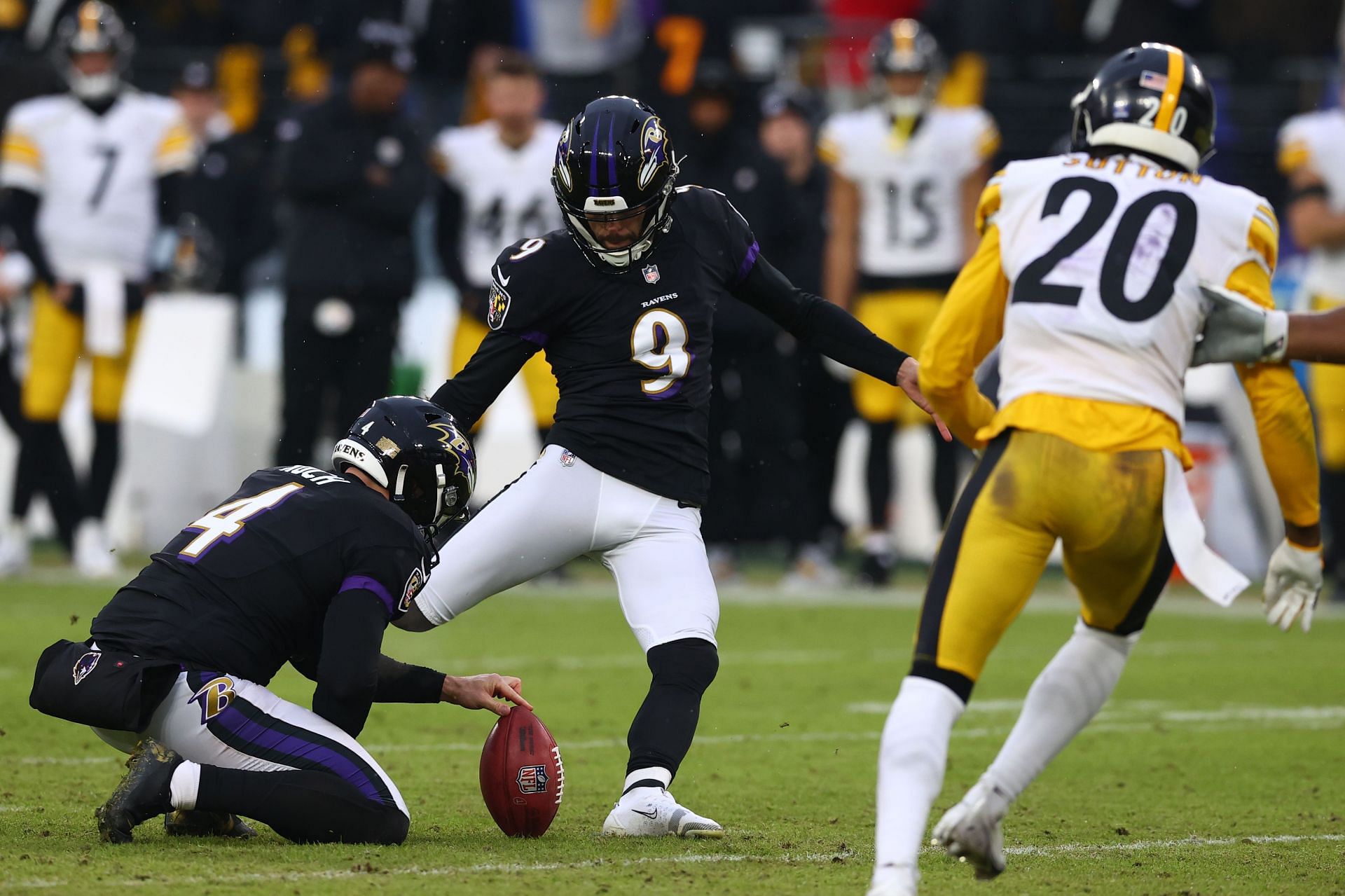 Pittsburgh Steelers v Baltimore Ravens