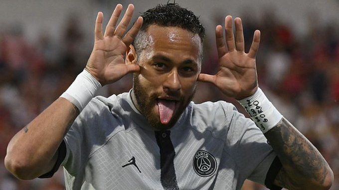 Twitter erupts as Neymar brace powers PSG to massive 5-2 win over ...