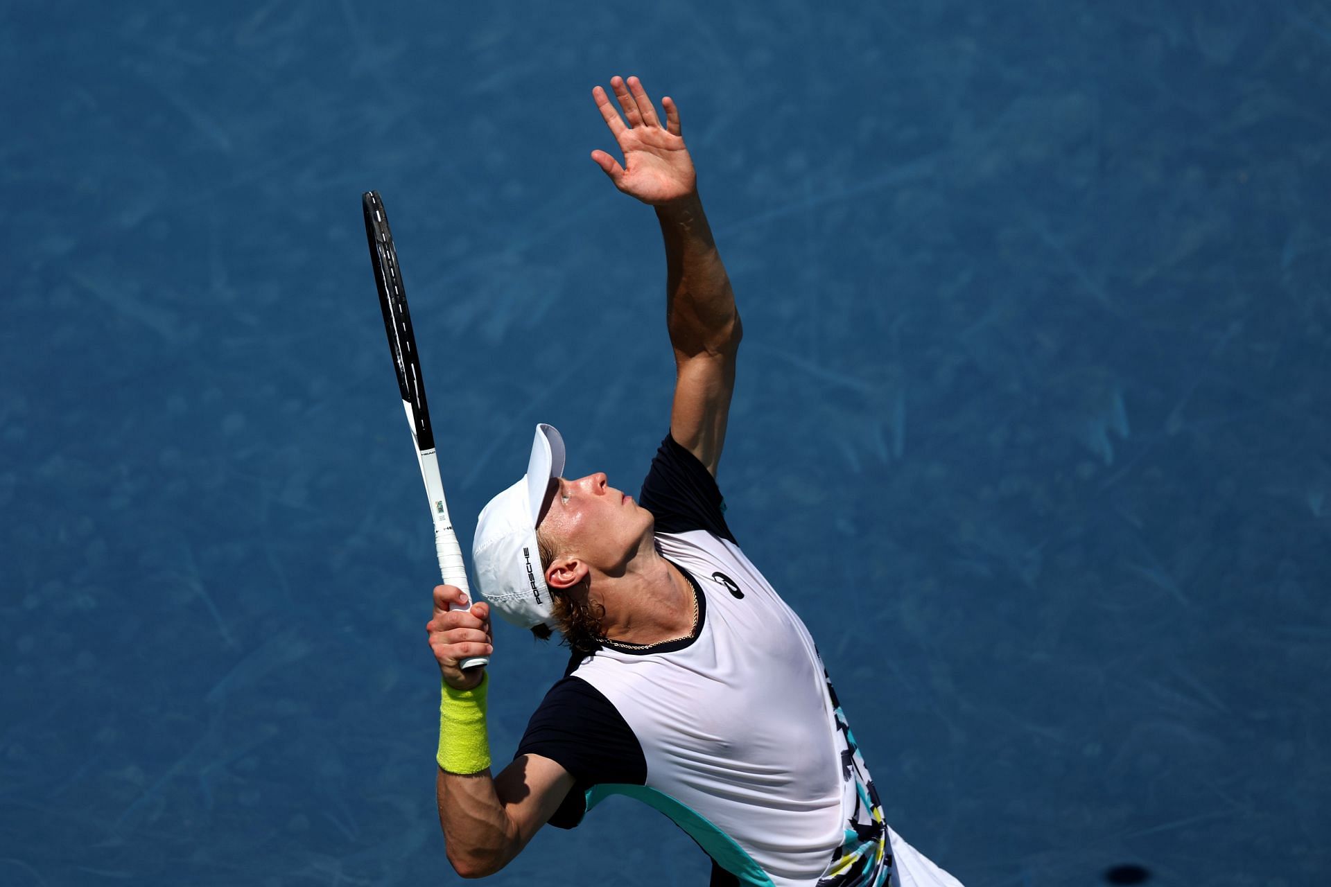 Emil Ruusuvuori serves to Hubert Hurkacz at the Citi Open - Day 5