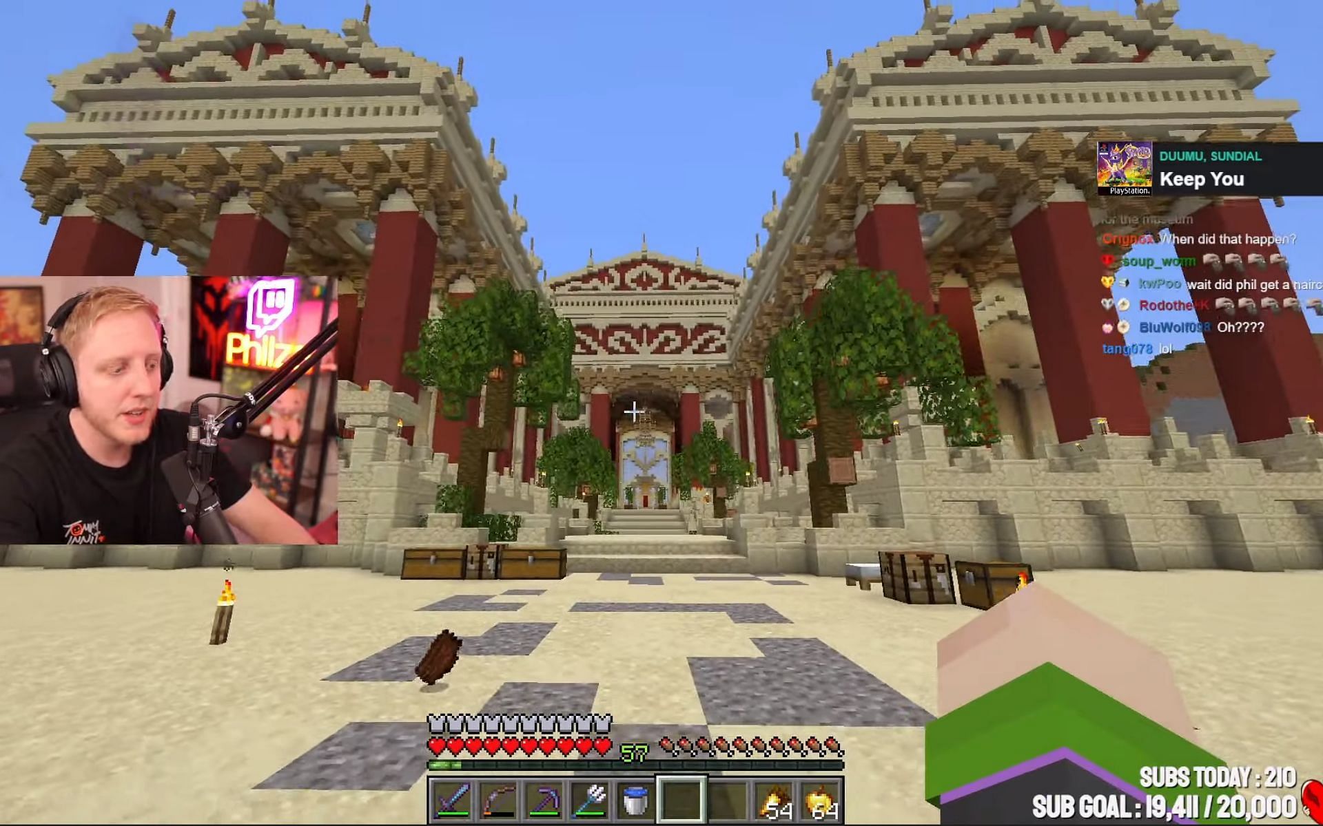 Ph1LzA showing Technoblade&#039;s last Minecraft build on Dream SMP (Image via YouTube/Canooon)